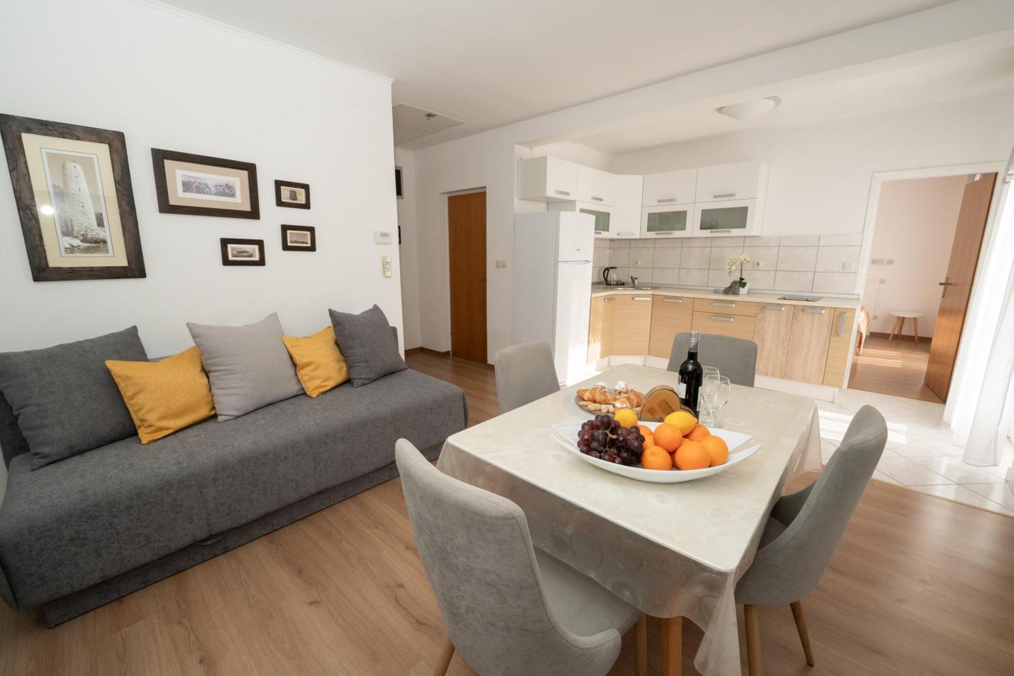 Apartments Biserka Novalja Eksteriør billede